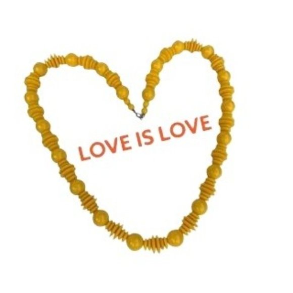 Yellow Plastic Beads Matinee Necklace Vintage Costume Jewelry - Picture 4 of 4